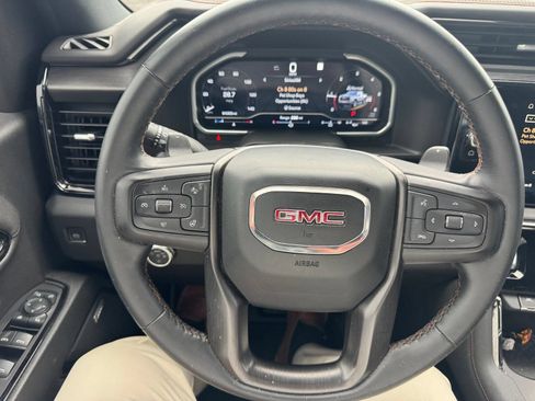 Certified 2023 GMC Sierra 1500 AT4 w/ Technology Package AWD/4WD image 18