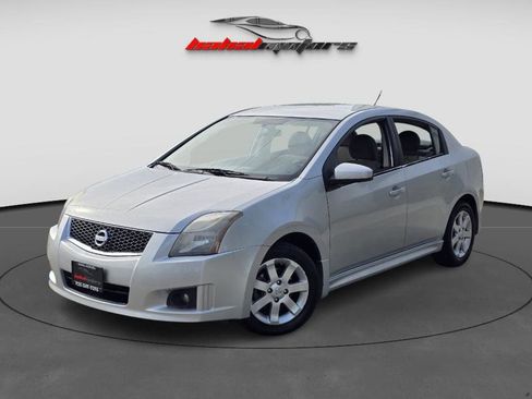 Used 2012 Nissan Sentra 2.0 SR image 3