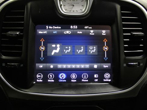 Used 2019 Chrysler 300 Touring w/ Sport Appearance Package image 16