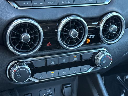 Used 2025 Nissan Sentra S image 16