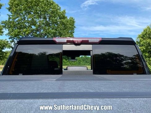 Used 2021 GMC Sierra 1500 AT4 w/ AT4 Value Package AWD/4WD image 18