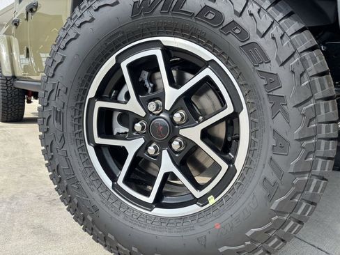 New 2026 Jeep Gladiator Rubicon AWD/4WD image 8