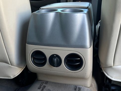 Used 2006 Lincoln Mark LT 4x4 image 34