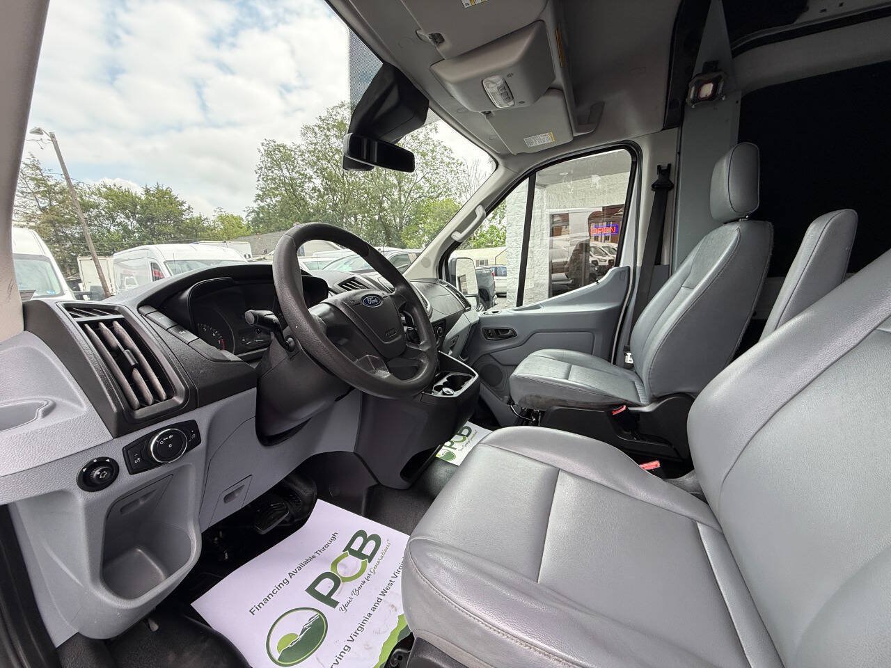 Used 2018 Ford Transit 250 148 Medium Roof RWD image 5