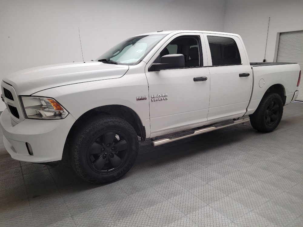 Used 2017 RAM 1500 Express RWD image 2