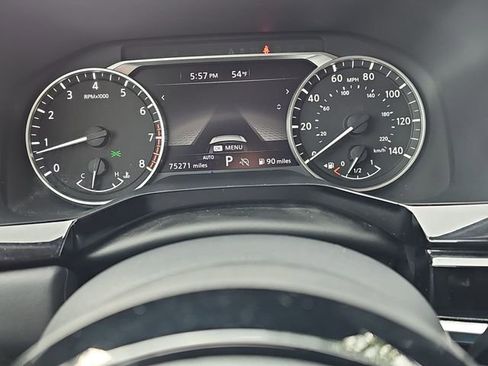 Used 2022 Nissan Pathfinder SV AWD/4WD image 12