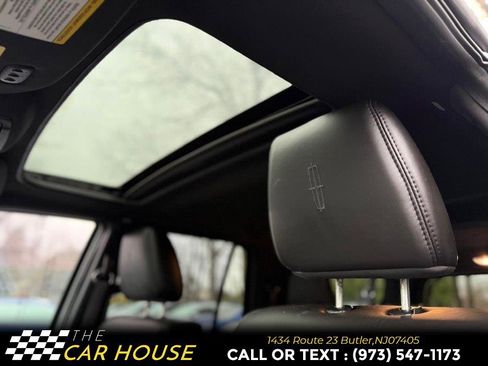 Used 2013 Lincoln Navigator L 4WD image 17