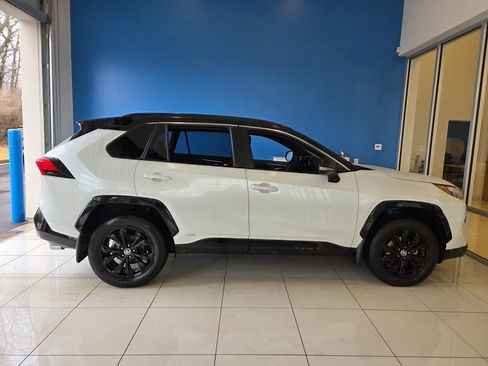 Used 2023 Toyota RAV4 XSE w/ XSE Grade Weather Package image 5