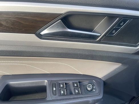 Used 2021 Volkswagen Atlas SE w/ Panoramic Sunroof Package image 15