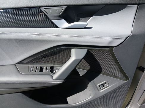 New 2026 Volkswagen Tiguan SE R-Line AWD/4WD image 11