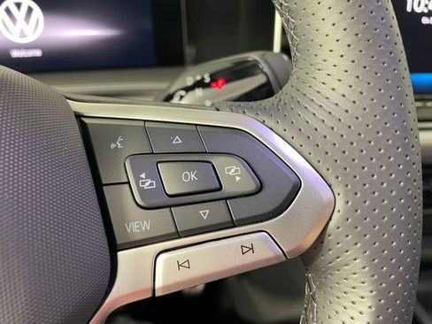 New 2026 Volkswagen Tiguan SE R-Line AWD/4WD image 7