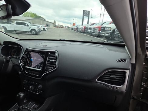 Used 2021 Jeep Cherokee Limited AWD/4WD image 14