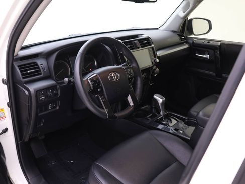 Certified 2022 Toyota 4Runner TRD Off-Road Premium image 3