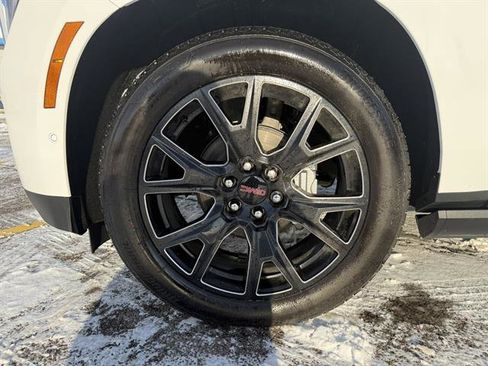 Used 2026 GMC Yukon Denali w/ Denali Reserve Package image 6