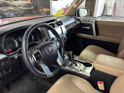 Used 2018 Toyota 4Runner Limited AWD/4WD image 8