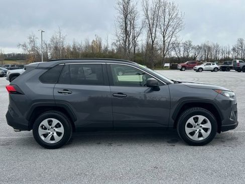 Used 2020 Toyota RAV4 LE image 2