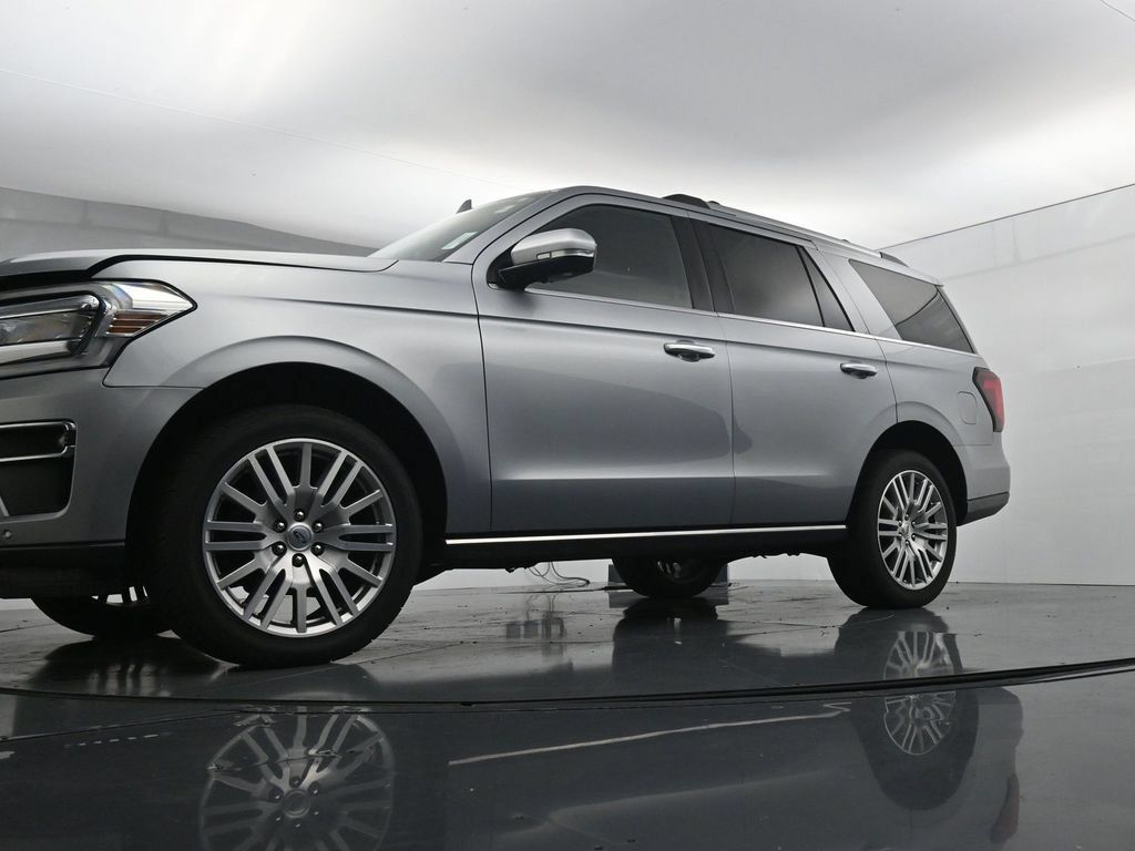 Used 2024 Ford Expedition Limited AWD/4WD image 37