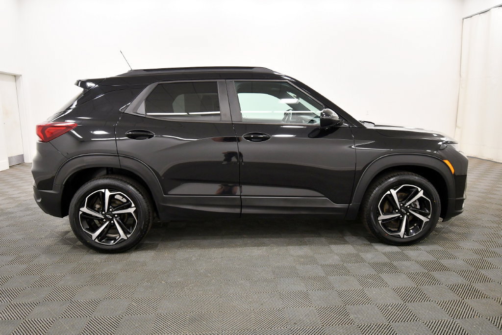 Used 2021 Chevrolet TrailBlazer RS w/ Convenience Package FWD image 9