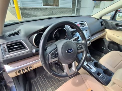 Used 2017 Subaru Outback 2.5i Limited AWD/4WD image 21