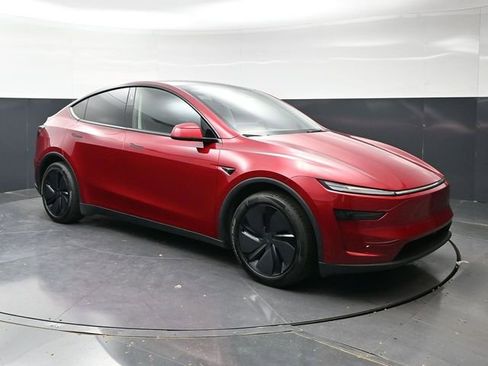 Used 2026 Tesla Model Y Long Range AWD/4WD image 3