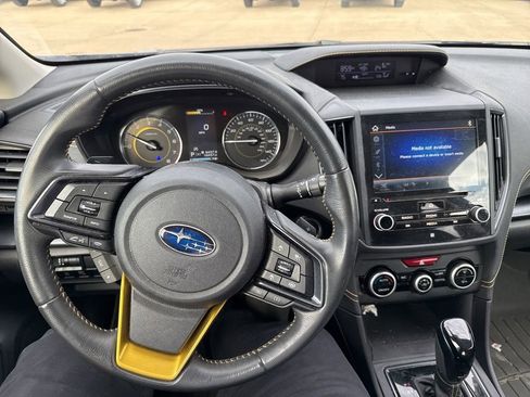 Used 2021 Subaru Crosstrek 2.5i Sport w/ Moonroof Package image 17