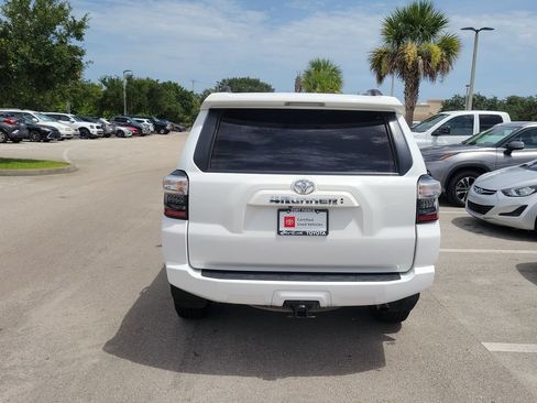 Used 2024 Toyota 4Runner SR5 Premium w/ Moonroof Package RWD image 5