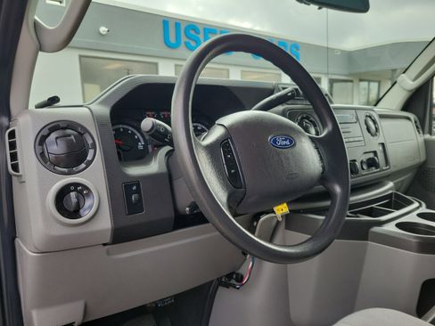 Certified 2018 Ford E-350 and Econoline 350 Super Duty w/ Power Windows & Locks Group image 16