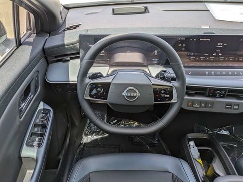 New 2026 Nissan Leaf Platinum+ FWD image 18