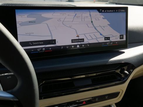 Used 2025 BMW 430i Convertible w/ Convenience Package image 17