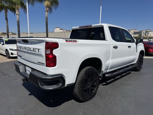 Used 2024 Chevrolet Silverado 1500 Custom Trail Boss w/ Turbomax Blackout Package AWD/4WD image 9