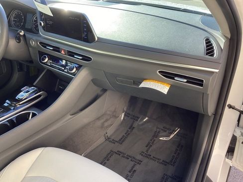 Certified 2023 Hyundai Sonata SEL w/ Preferred Accessory Package image 17