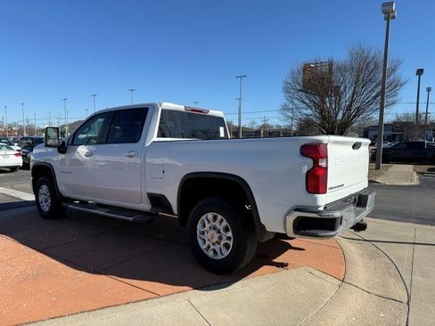Used 2023 Chevrolet Silverado 2500 LT w/ Convenience Package image 4
