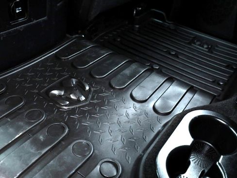 Used 2016 RAM 1500 Laramie w/ Convenience Group image 15