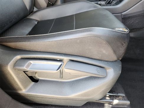 Used 2021 Volkswagen Tiguan S image 19