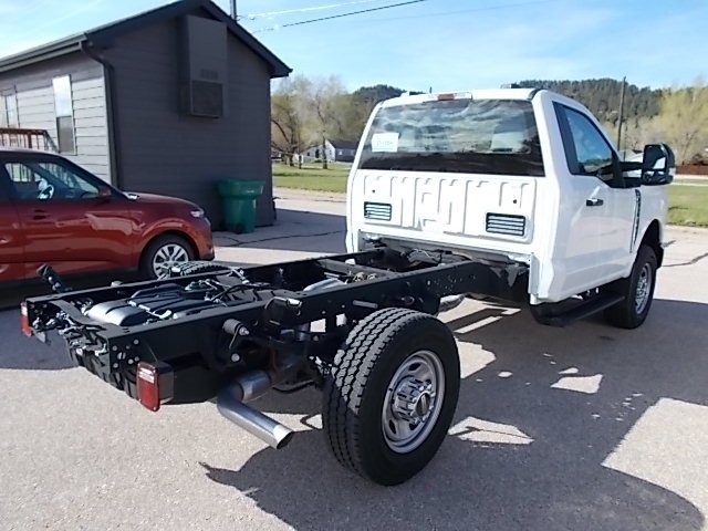 Used 2024 Ford F350 XL w/ Snow Plow Prep Package AWD/4WD image 5