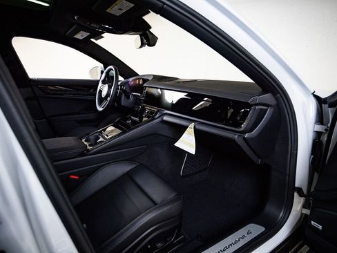 New 2026 Porsche Panamera 4 AWD/4WD image 29