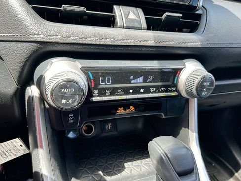 Used 2025 Toyota RAV4 LE AWD/4WD image 23