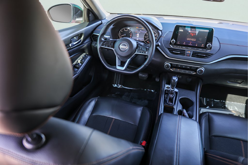 Used 2020 Nissan Altima 2.5 SR FWD image 26