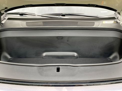 Used 2023 Rivian R1S Adventure image 11