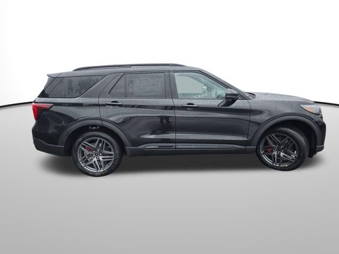 New 2026 Ford Explorer ST image 8