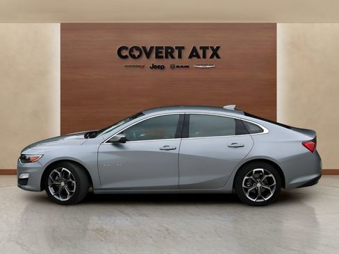 Used 2024 Chevrolet Malibu LT FWD image 2