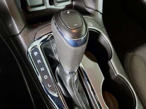 Used 2018 Chevrolet Cruze LT w/ Convenience Package image 23