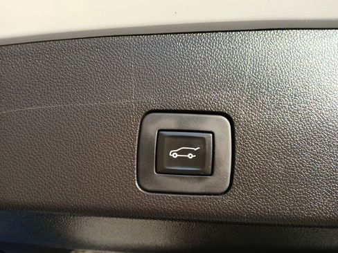 Used 2020 Buick Encore GX Select w/ Sport Touring Package image 25