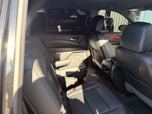 Used 2024 Chevrolet Traverse Z71 w/ Enhanced Driving Package image 4