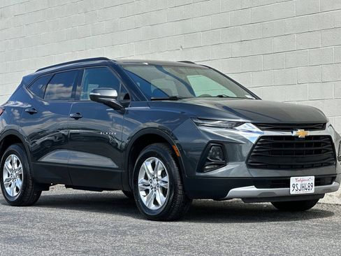 Certified 2020 Chevrolet Blazer LT FWD image 2