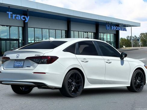 Certified 2026 Honda Civic Sport image 5