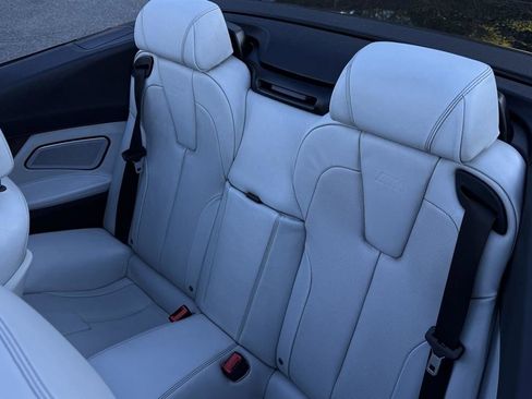 Used 2016 BMW M6 Convertible RWD image 30