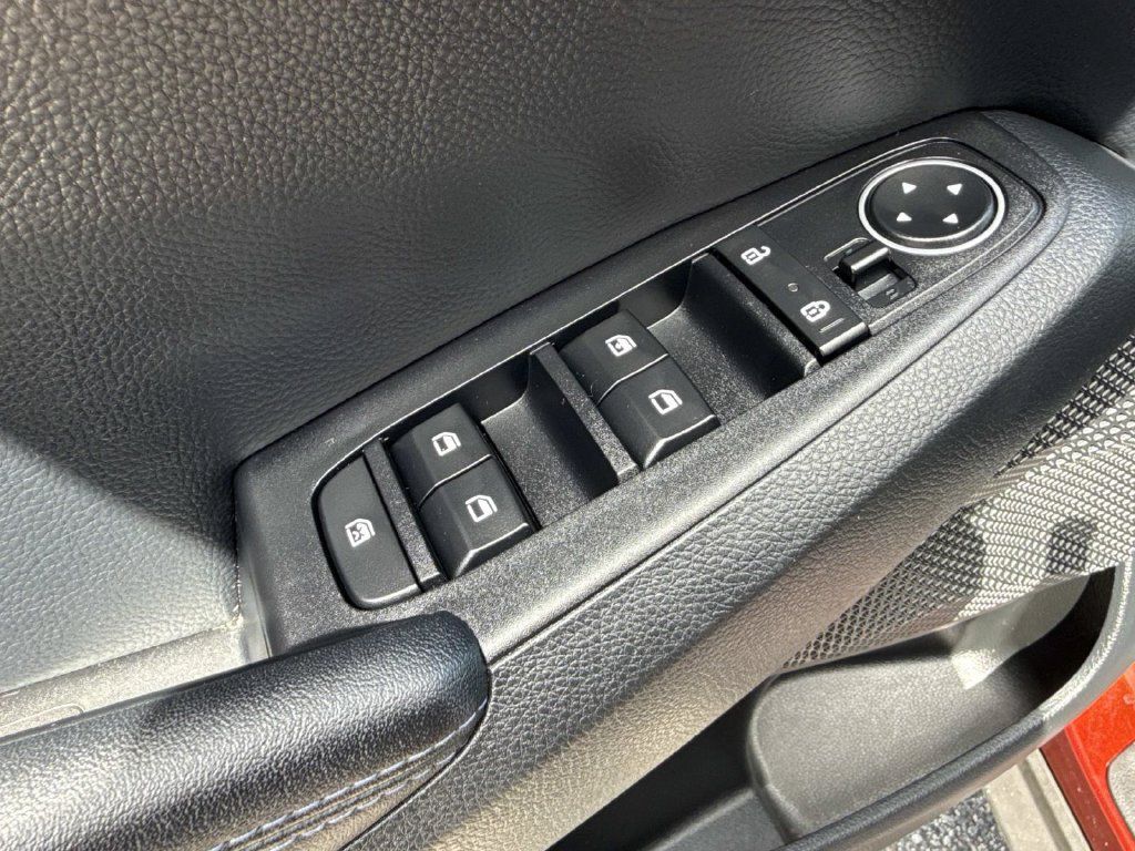 Used 2023 Kia Seltos S w/ Navigation Package FWD image 21