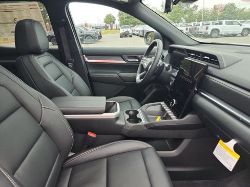 New 2026 GMC Terrain Elevation w/ Elevation Premium Package FWD image 7