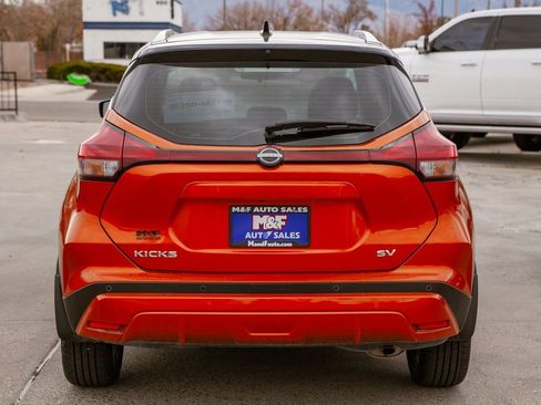 Used 2024 Nissan Kicks SV image 6